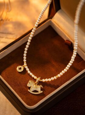 爆款时尚铜钱小马项链女轻奢级感百搭手链颈链小众设计精美首饰