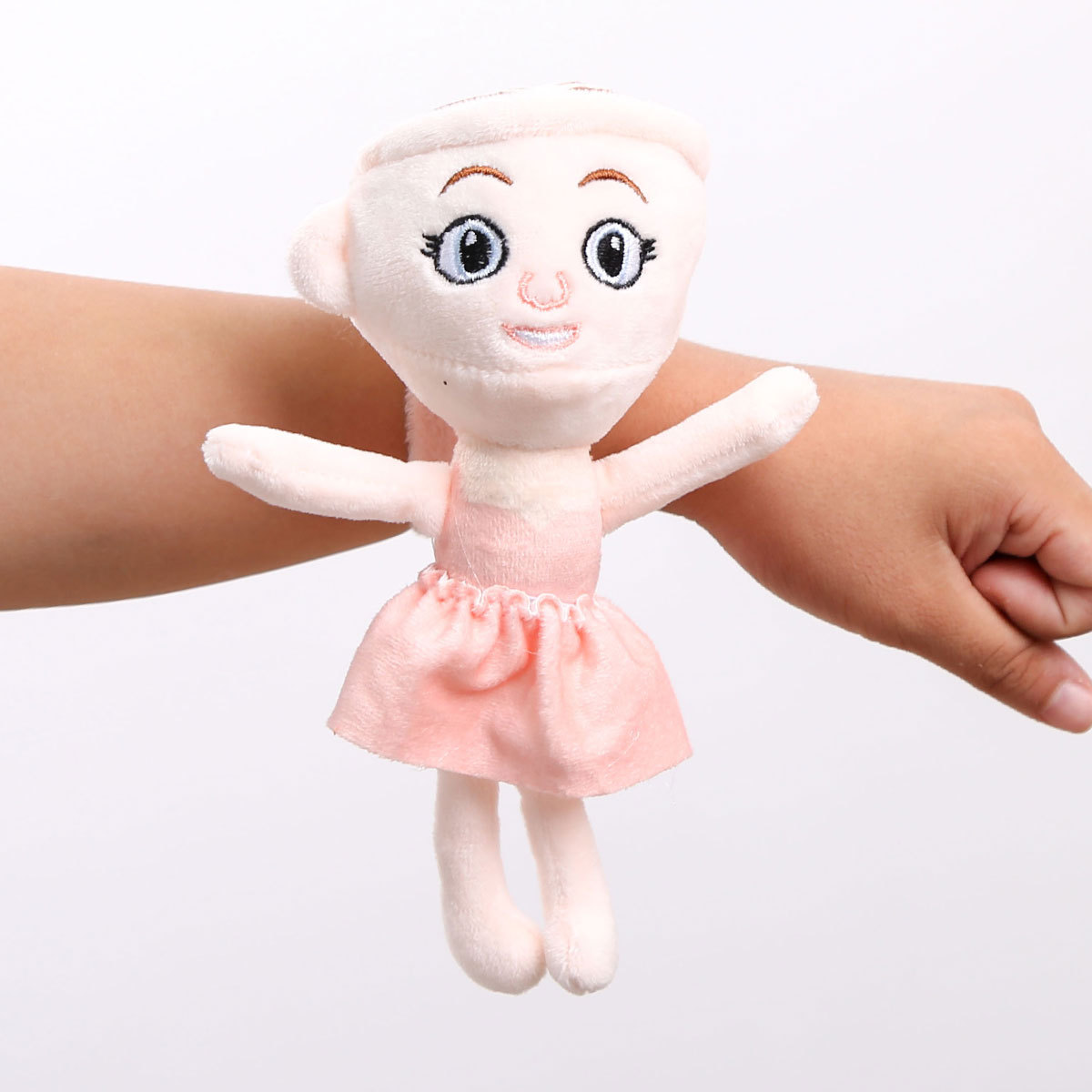 融合山海经啪啪圈手环毛绒玩具跨境木棍人玩偶公仔批发国外布娃娃