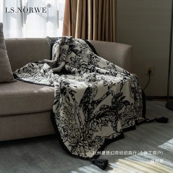 Factory Direct Sales Knitted Blanket with Flower and Bird Pattern, Southern French Style Light Luxury Blanket, Black and White Sofa Blanket, Living Room Leisure Nap Cover