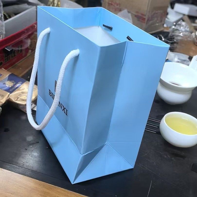 New high-end watch display box dustproof high-end flip watch box Independent display box Watch storage box