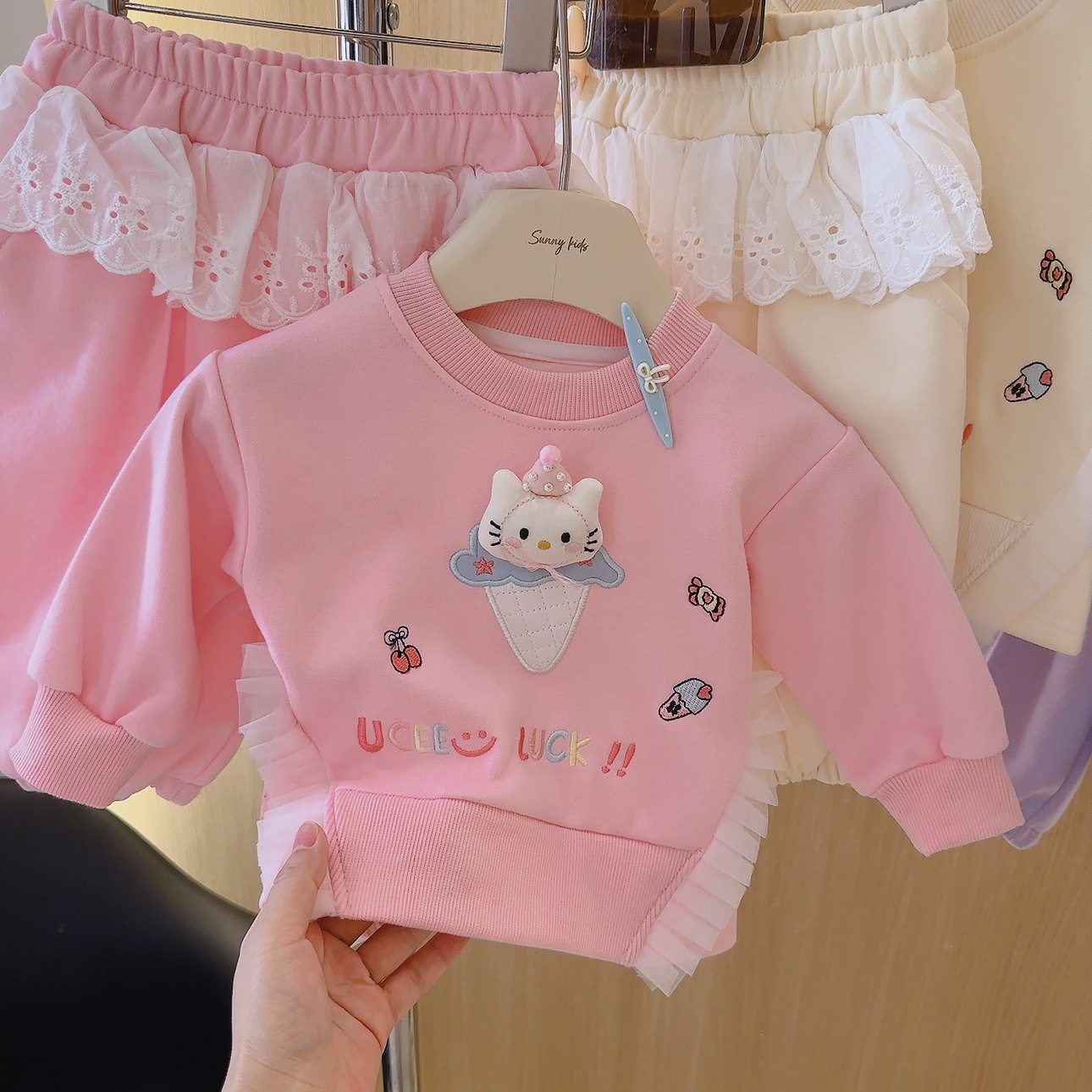 Baby Sweatshirt with 3D Embroidered Cat & Lace Trim, New Spring & Autumn Girls' Outfit, Stylish Sweet Top for Girls