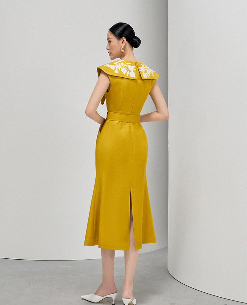 Đầm maxi nữ thắt eo cổ V phối ren, tay loe, xẻ tà trước, dáng midi — Hình cầu, Trường an chi tiết 5
