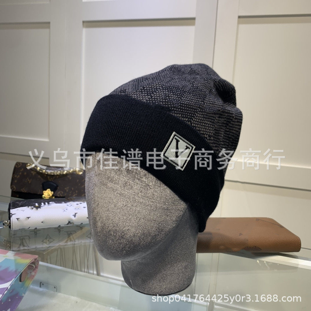 Korean style hat for women new style V letter all-match curled wool hat autumn and winter stylish cold hat warm knitted hat men's trend