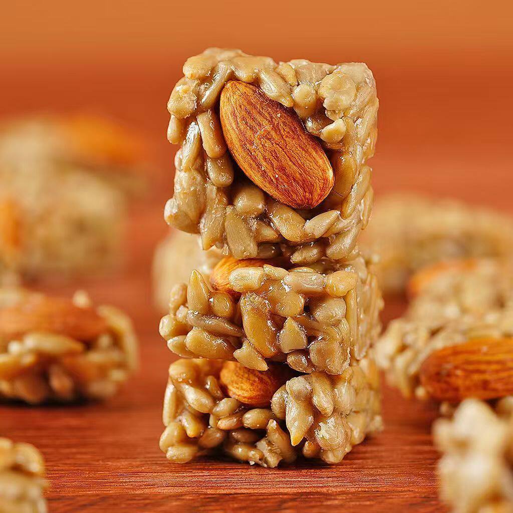 Almond and Melon Seed Crisp Snacks, Individually Packaged, Wholesale, Sweet and Crispy Snacks, Almond Crisp Mixed with Dried Fruits