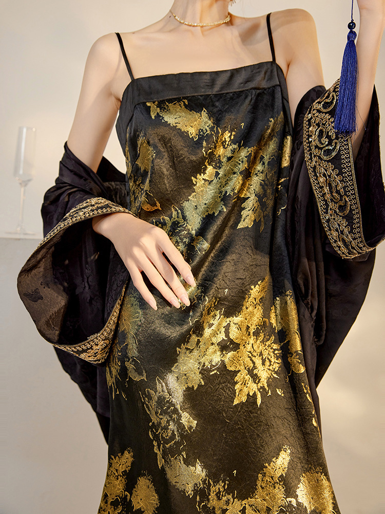 Set áo sơ mi dệt hoa in họa tiết kèm váy yếm dáng dài nữ tính — Áo khoác Jacquard (giao hàng trong 7 ngày), Áo khoác Jacquard (giao hàng trong ngày), Váy yếm (giao hàng trong 7 ngày), Váy yếm (giao ngay trong ngày)