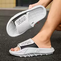 Men's Summer Outdoor Trendy Sports Casual Indoor Bathing Non-Slip Anti-Odor Beach Flip-Flops in Stock