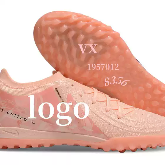 Putian foreign trade cross-border wholesale new monthly evil spirit series low-side waterproof broken short nail men's and women's sports training football shoes