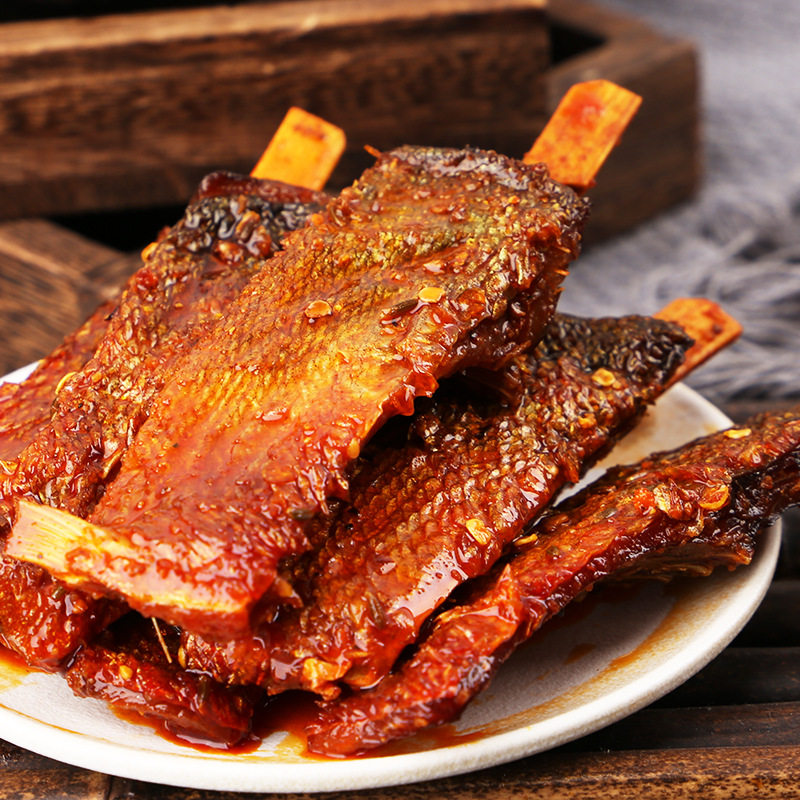 Spicy Fish Steak Fish Tail Hand-Shredded Dried Fish 25g Small Package Spicy Office Campus Internet Celebrity Snacks Wholesale