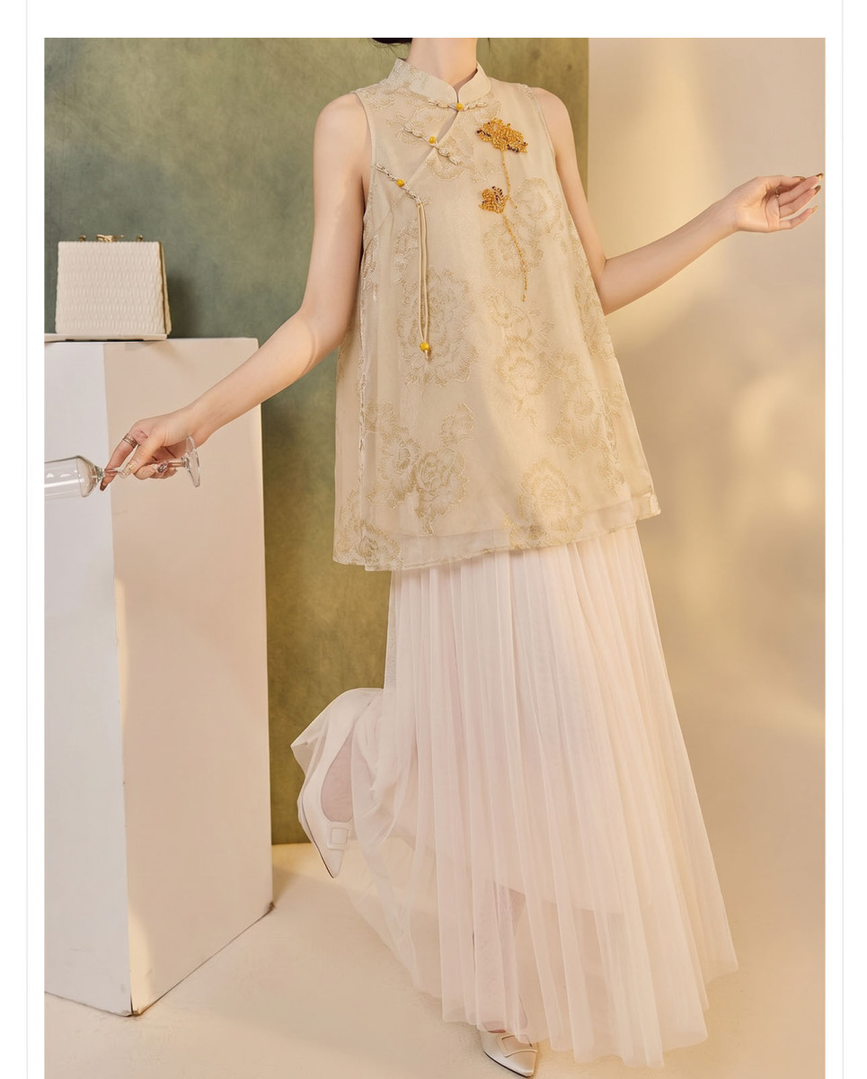 Đầm yếm nữ dáng suông cổ đứng họa tiết hoa vải jacquard — Màu vàng gừng