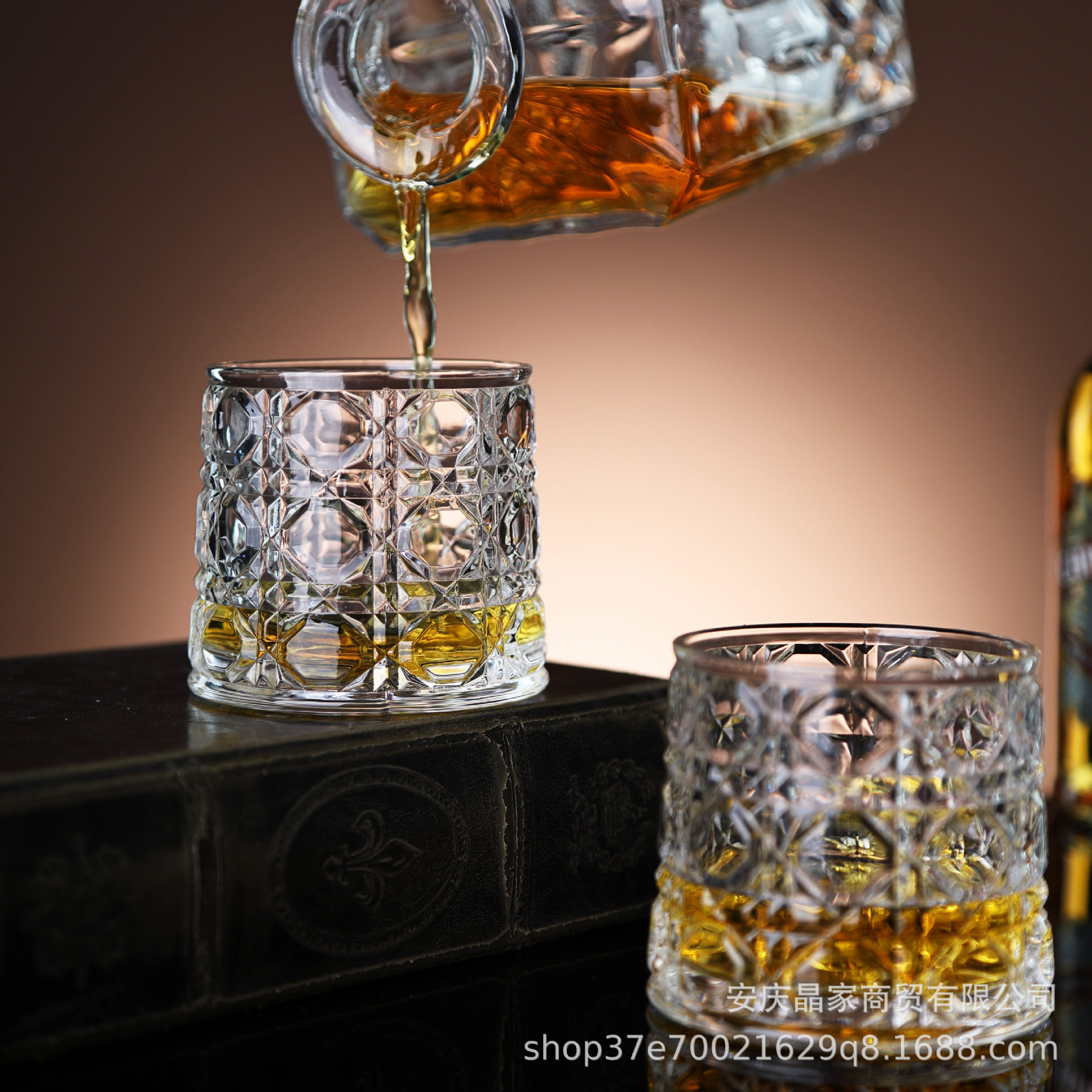 [Factory Direct Sales] Bar Whiskey Glass, Foreign Wine Glass, Classical Brandy Glass, Embossed Glass