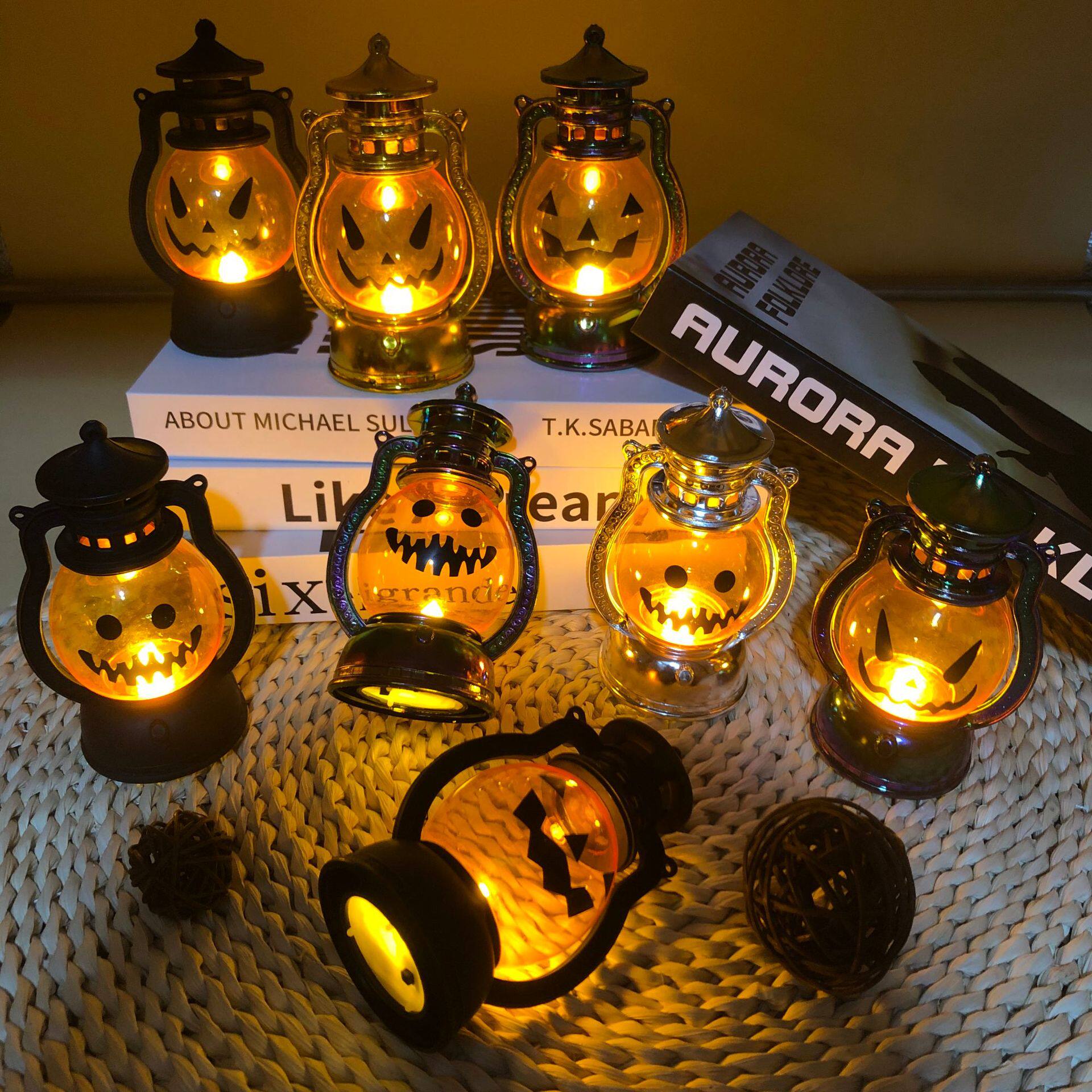 Halloween Pumpkin Lantern Ornaments, Kidsren's Satchel Night Lights, Secret Room Haunted House Horror Atmosphere Decorative Lights, Retro Oil Lamps