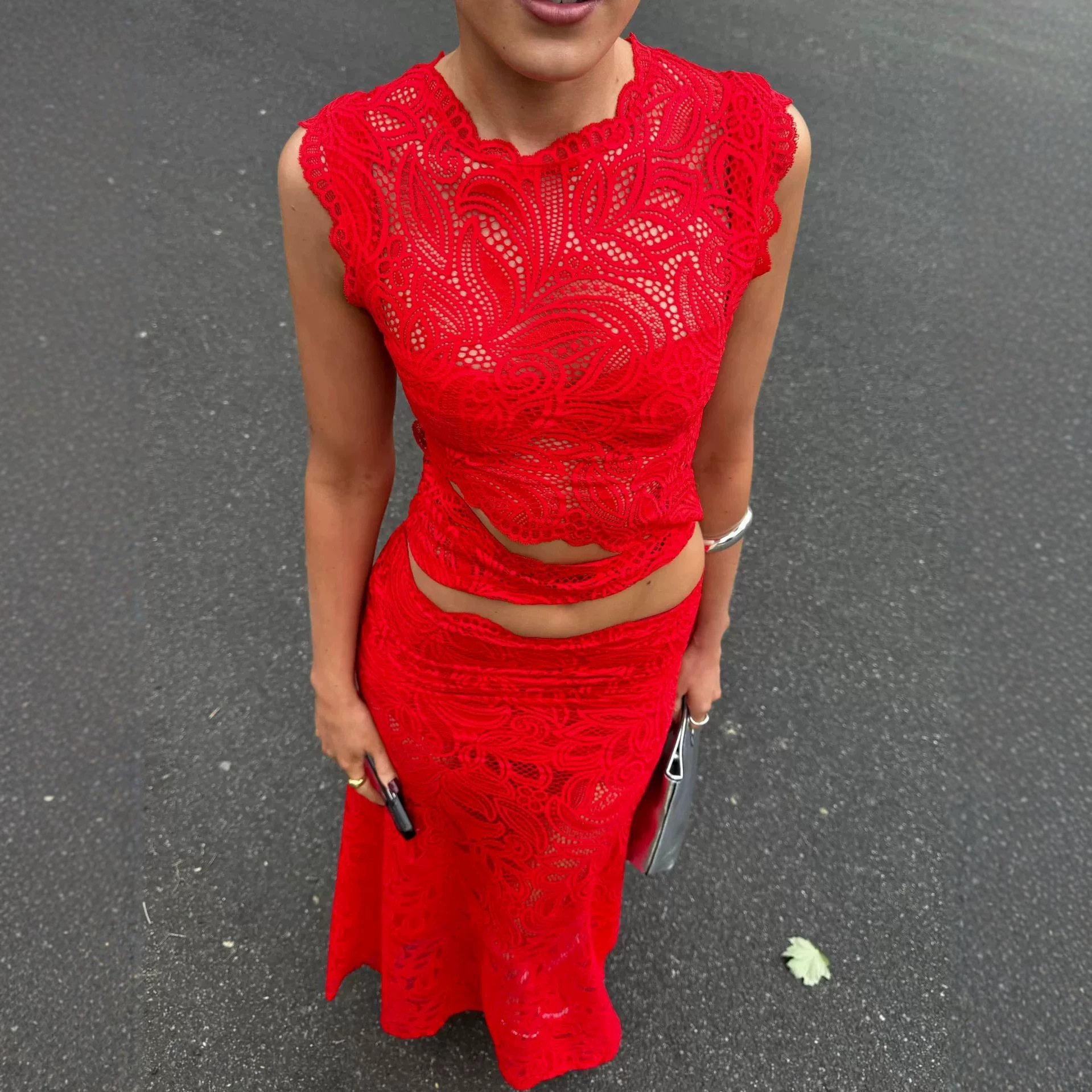 Red Lace Sleeveless Top with Asymmetrical Hem Sexy Design Mermaid Skirt Evening Wear Party Outfit Wholesale