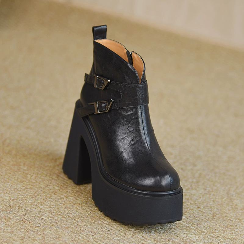 Boot nữ cổ thấp gót cao phong cách bụi bặm, đế dày tôn dáng, khóa kéo bên hông — đen, màu nâu