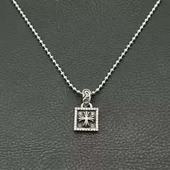 High-End Retro Full Diamond Square Cross Flower Necklace Men's and Women's Cross Pendant Classic White Diamond Distressed