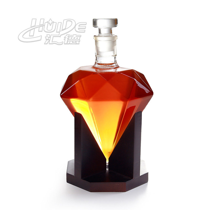 Amazon Bestseller Whiskey Set Diamond-Shaped Decanter High Borosilicate Glass Liquor Dispenser Craft Liquor