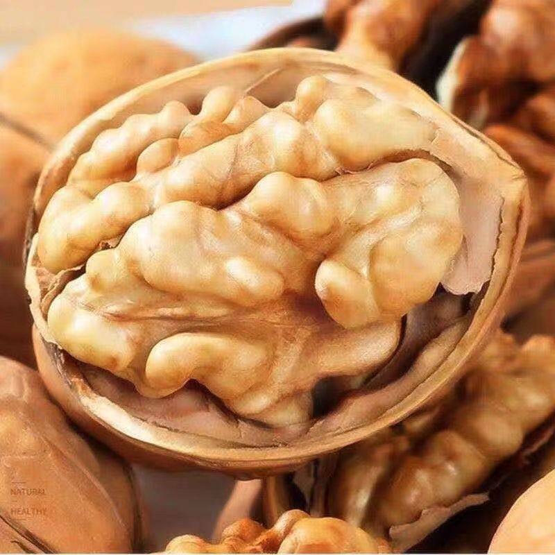 Paper-Skinned Walnuts from Xinjiang 500g, New Walnuts That Open Easily with Hand Pressure, Thin-Skinned Walnuts for Snacks