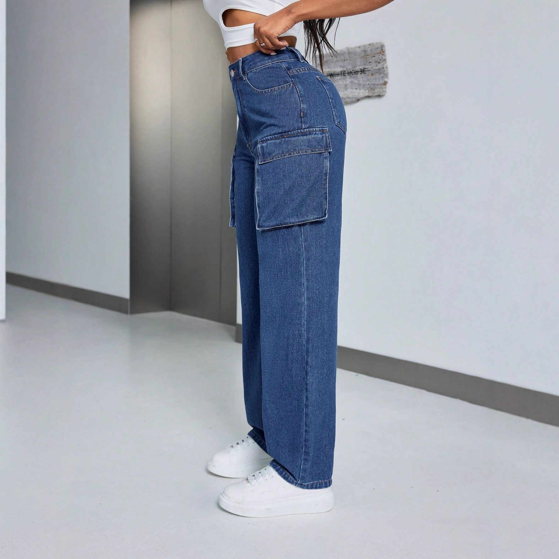 Loose Fit Wide Leg Denim Trousers for Women Large Pockets Casual Style Comfortable Fabric Available for Wholesale