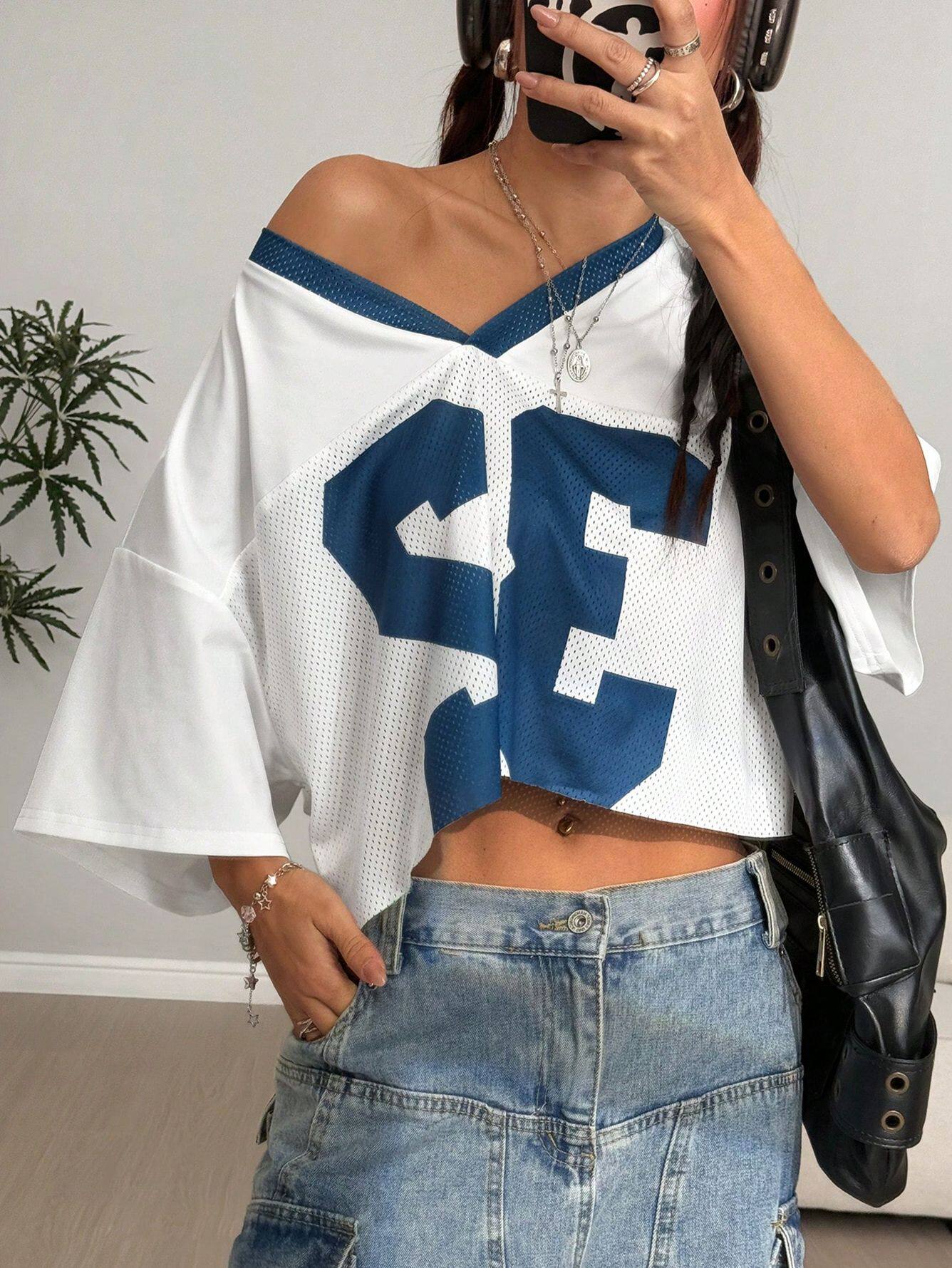 Digital Print V Neck Womens T Shirt Casual Style Fashionable Design Comfortable Fabric Wholesale Supply Available