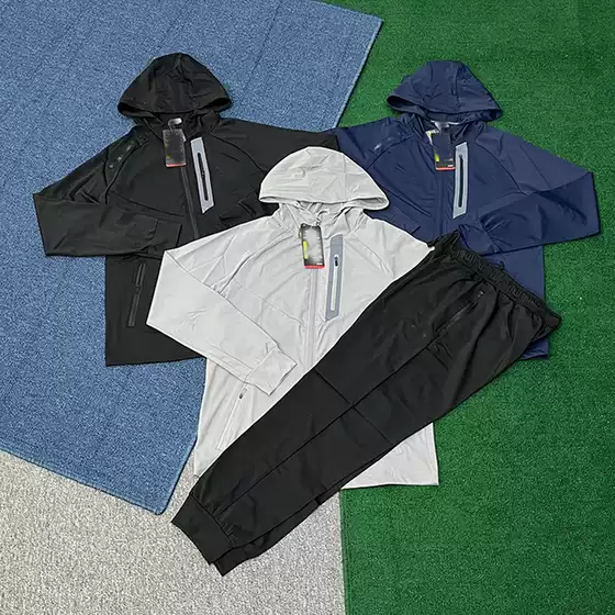 Wholesale Brand Outdoor Jackets for Men and Women, Casual Sun Protection Jackets, Couple's Outdoor Hiking Functional Windproof and Waterproof Jackets