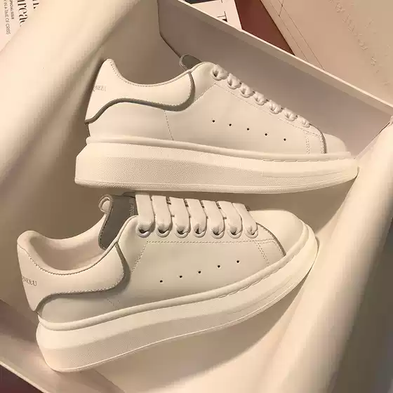 Mcqueen Spring and Autumn White Sneakers for Men and Women 2026 New Thick-Soled Casual Versatile Sports Shoes Couple Height-Increasing Sneakers