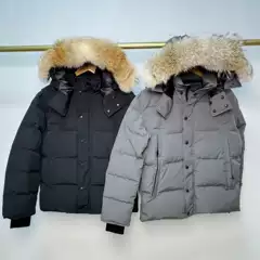 29# Wyndham parka jiacket fur and  badge