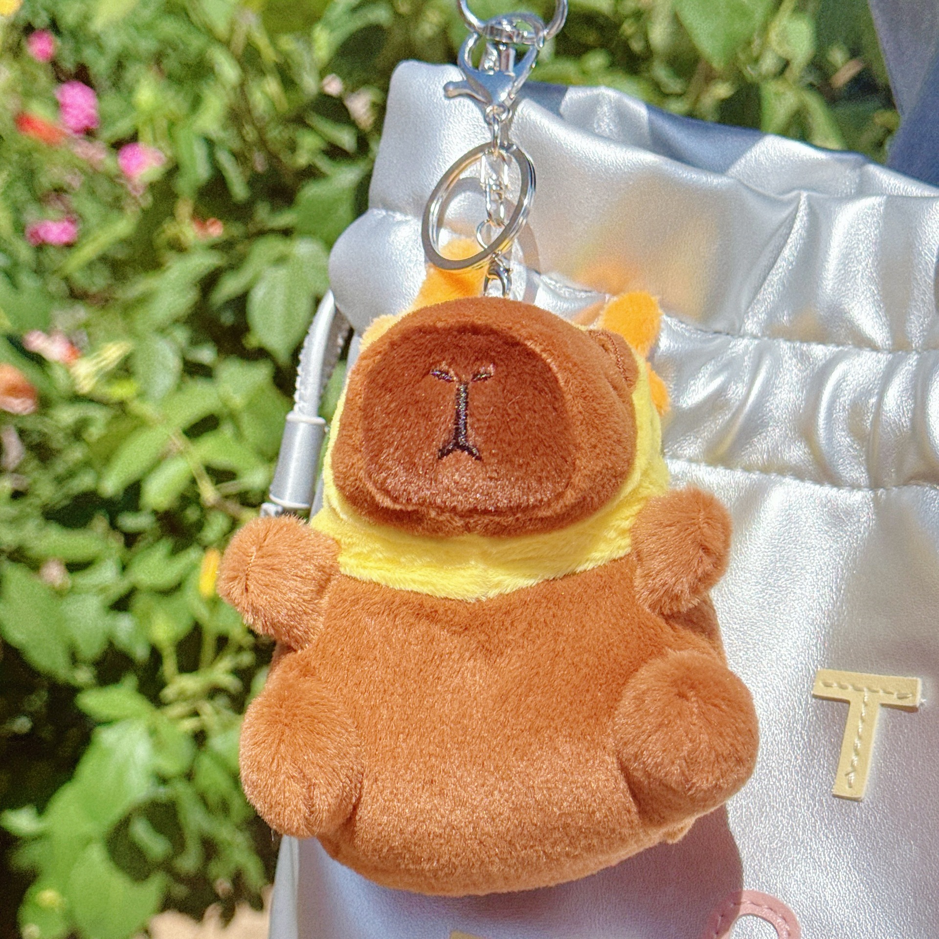 可爱卡皮巴拉公仔水豚鼠毛绒玩具玩偶钥匙扣书包挂件抓机娃娃批发