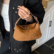Niche Design Retro Satchel Dumpling Bag for Women 2025 Autum New Frosted Accessible Luxury Contrasting Color Single Shoulder Cro