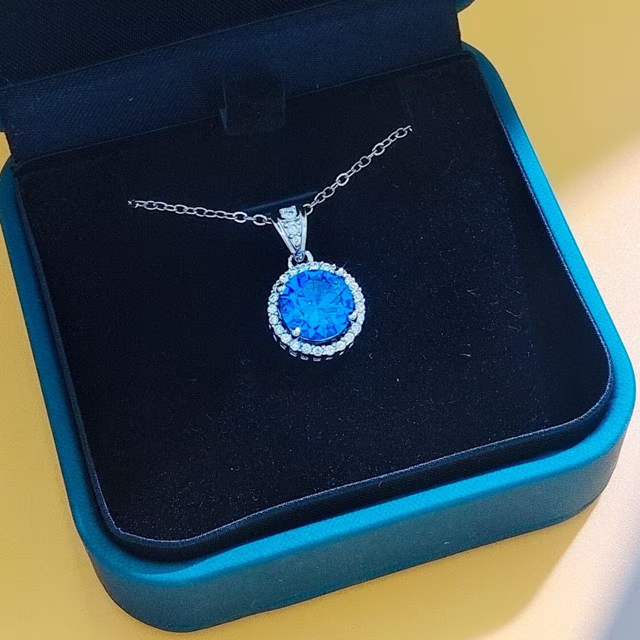 Korean Style Full Diamond Princess Round Bag Red Corundum Pendant Women's New European and American Jewelry Tanabata Valentine's Day Necklace Collarbone