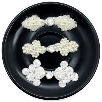 Sisi Handmade Beading Three-Wheeled Four-Wheel Buttons Small Fragrant Cheongsam Plate Buttons Crystal Classy Pearl Buttons Customization