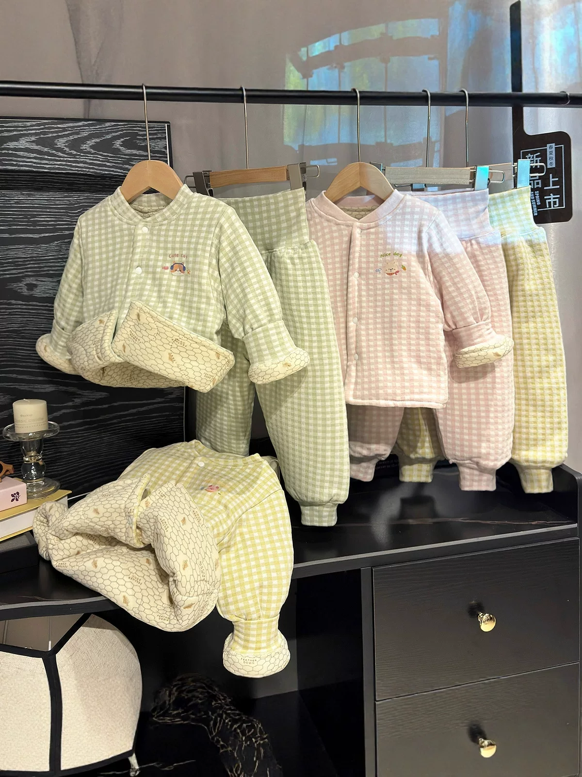 New Thickened Baby Thermal Cotton Jacket Set, Temperature-Sensing Winter Outerwear, High-Waist Belly-Protecting Outfit for Boys & Girls Babies