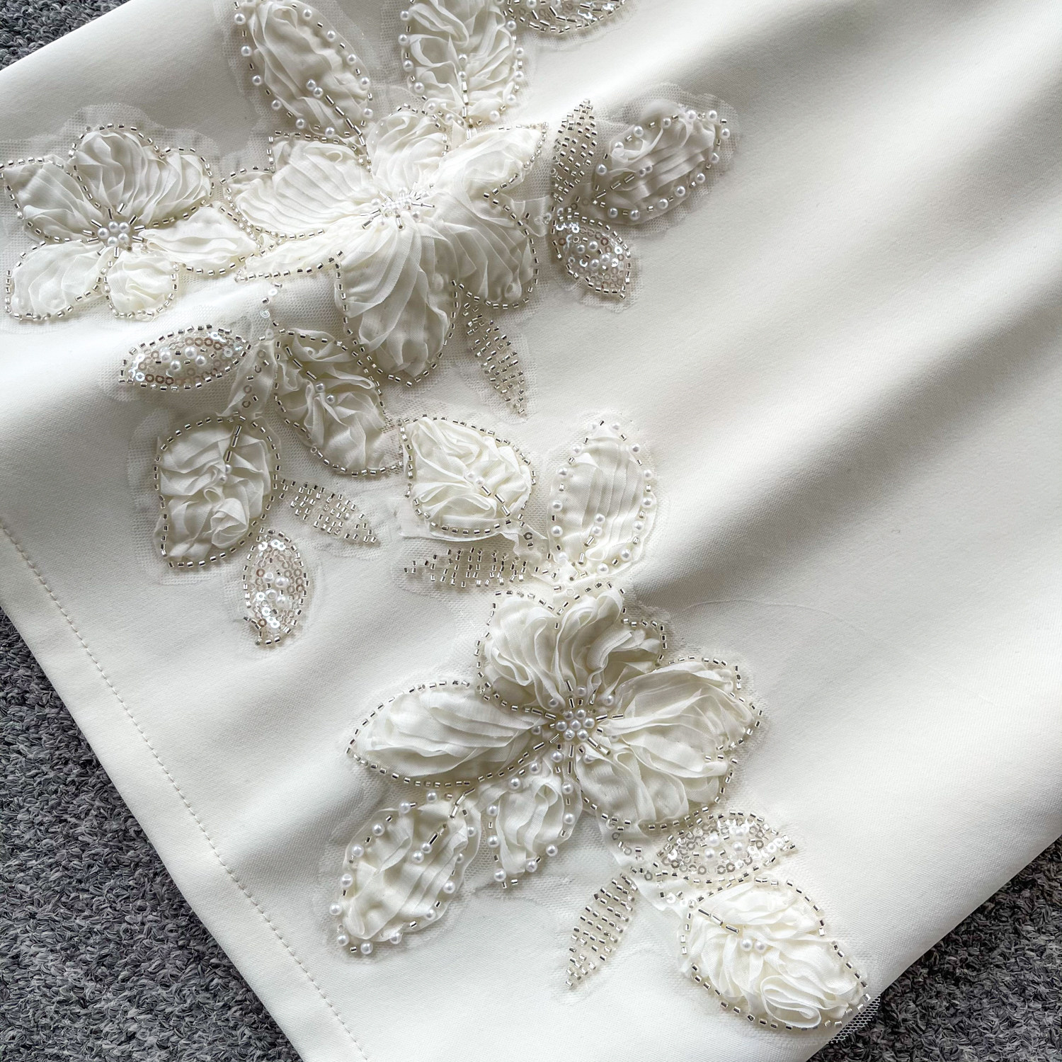 Elegant Two Piece Set V Neck Lace Top with Beading High Waisted Skirt Sophisticated Style for Formal Occasions