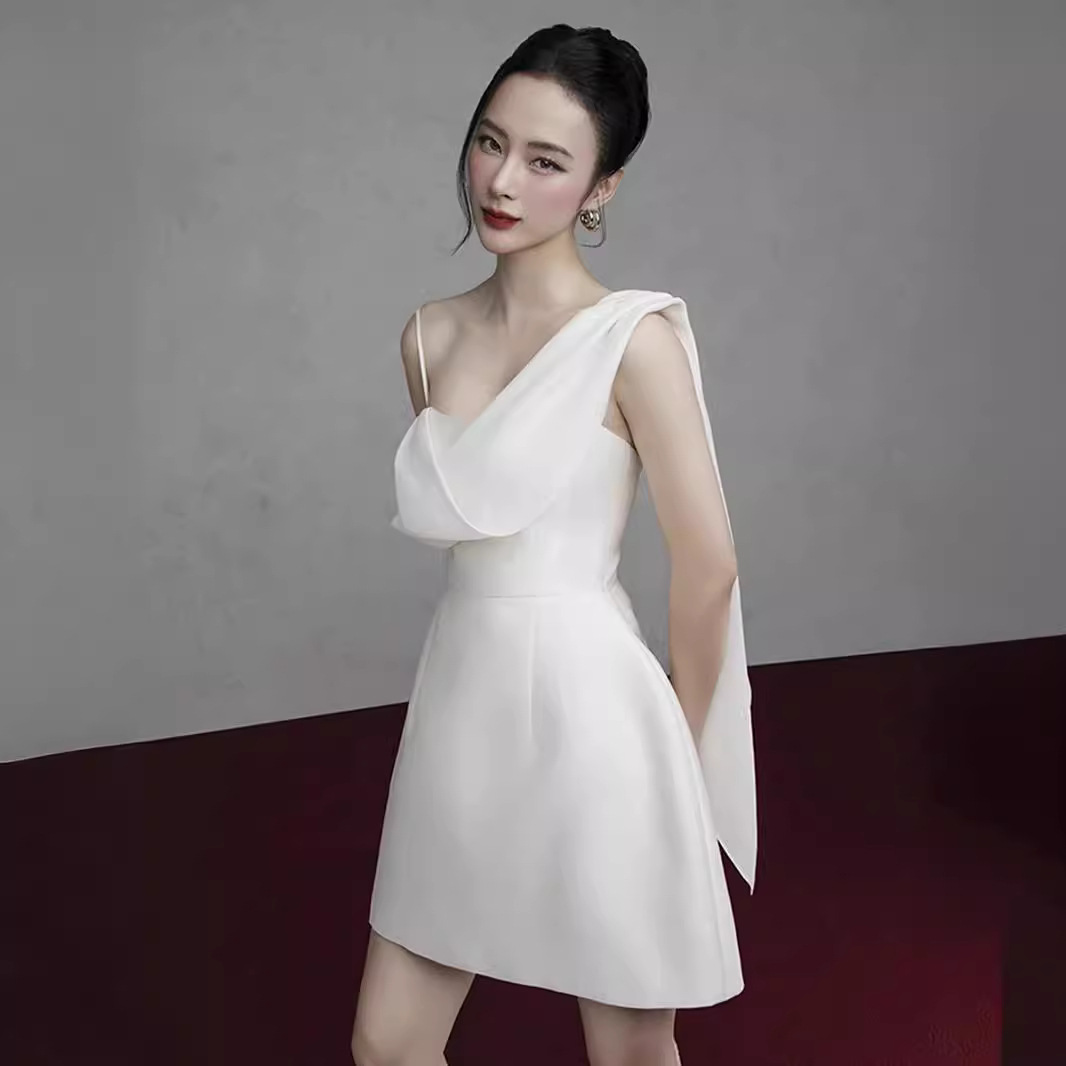 (Mới) Mã K6827 Giá 2770K: Áo Hai Dây Nữ Aityna Hai Dây Hở Vai Thời Trang Nữ Chất Liệu G06 Sản Phẩm Mới, (Miễn Phí Vận Chuyển Toàn Quốc).