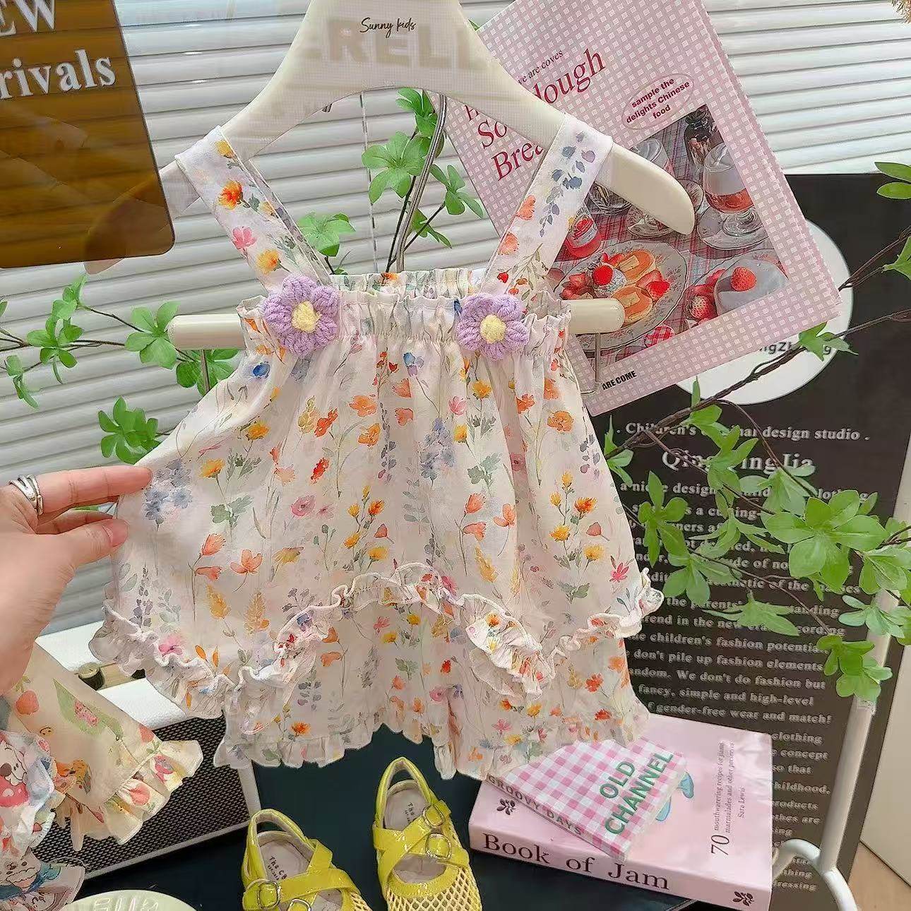 Mädchen-Sommer-Cartoon-Niedliche Rüschen-Wellensaum-Blumen-Tanktop & kurze Trägerrock-Zweiteiliges-Set