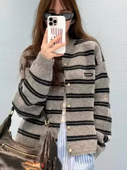 High-End Miu Miu Brand Autumn New Badge Embroidery Color-Block Striped Button Knit Women's Cardigan Sweater