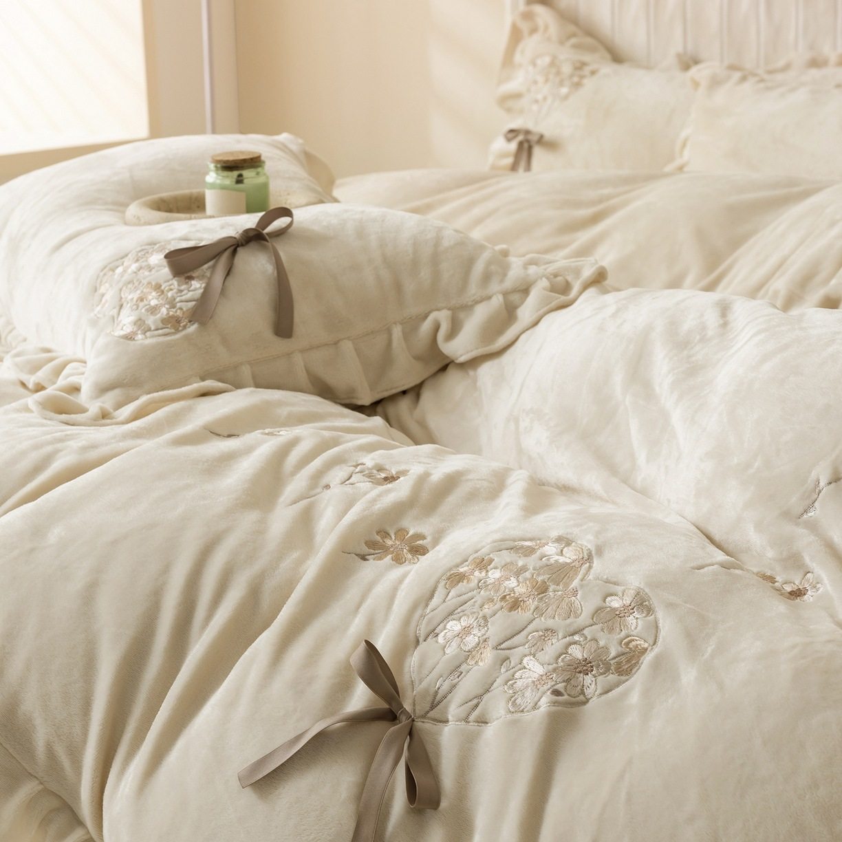 Korean Lace Milk Velvet Four-Piece Winter Thickeneded Warm Butterfly Quilt Cover Coral Velvet Girly Heart Lace Bedding