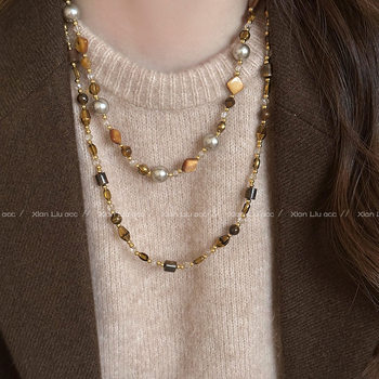 Autumn and Winter Retro Coffee-Colored Crystal Necklace for Women, New Popular Clavicle Chain, Light Luxury and High-End Sweater Chain Accessories