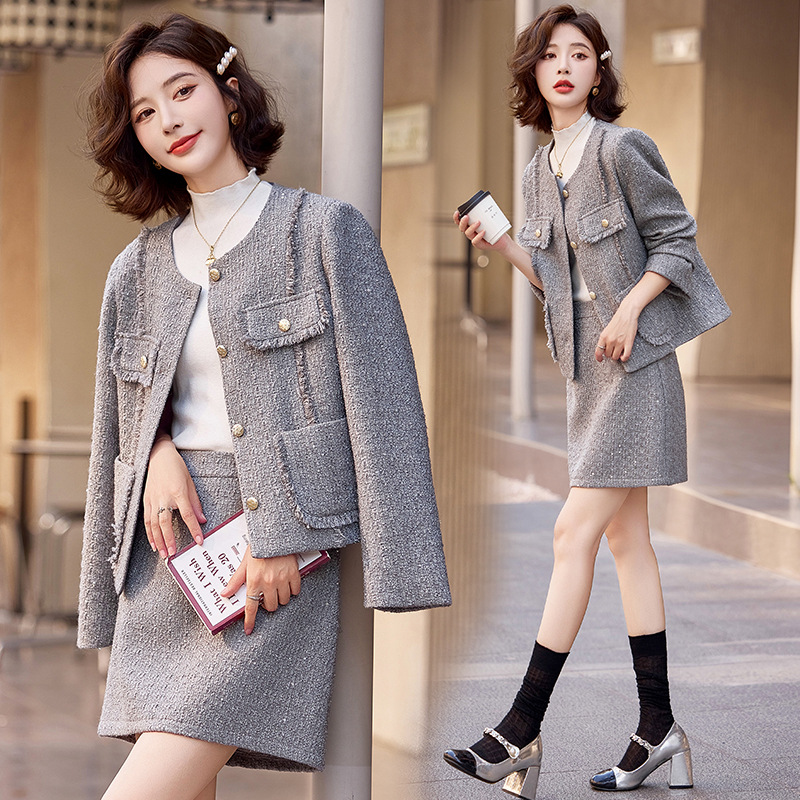 (Mới) Mã B5101 Giá 1940K: Áo Khoác Nữ Hatdng Cả Bộ 2 Món Hàng Mùa Xuân Thu Đông Thời Trang Nữ Chất Liệu G05 Sản Phẩm Mới, (Miễn Phí Vận Chuyển Toàn Quốc).