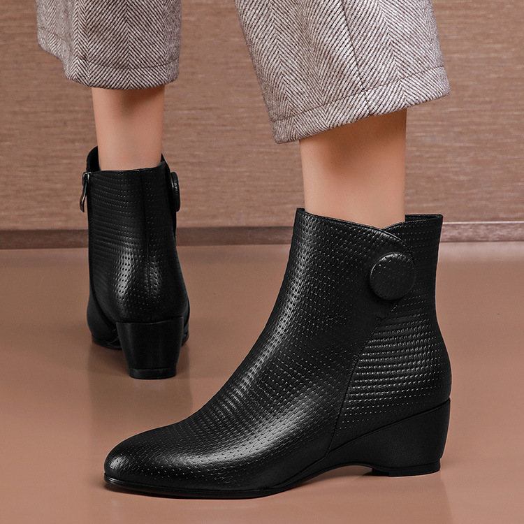 Boot nữ cổ thấp gót dốc mềm da PU khóa kéo bên mũi tròn tôn dáng — Màu đen, Màu nâu