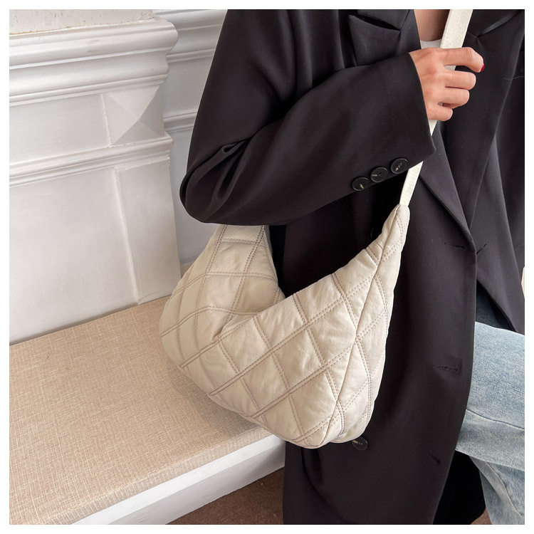 Women's Bag 2025 New Casual Shoulder Bag Korean Style Embroidery Rhombic Down Cotton Bag Women's Dumpling Crossbody Bag