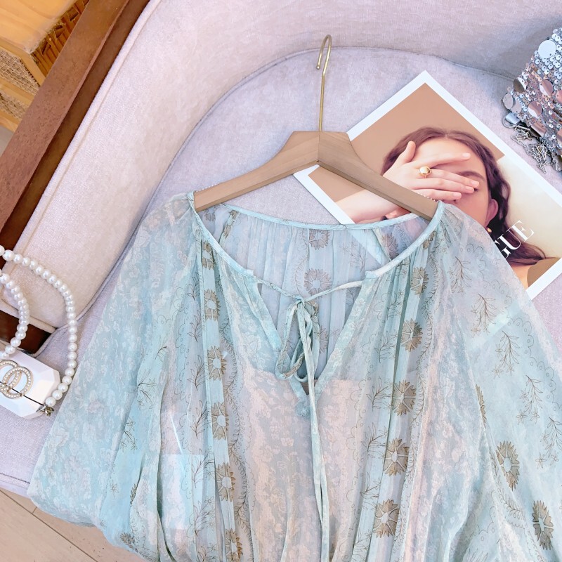 Đầm maxi nữ họa tiết hoa cổ V buộc dây thắt eo dáng suông dài — Ren bạc hà - Tặng kèm dây áo