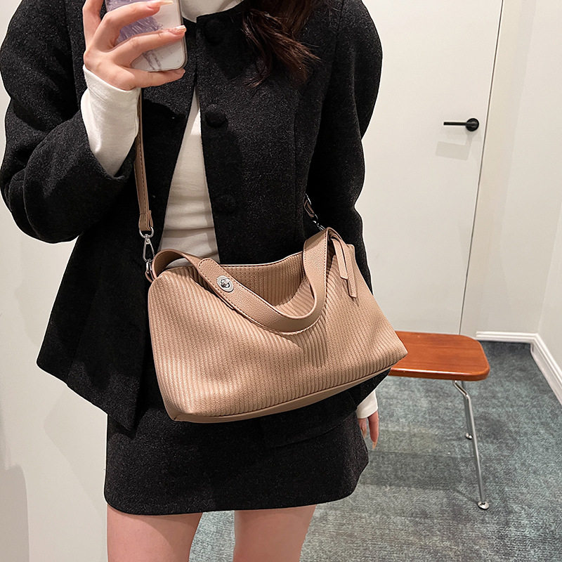 复古手提小包包女2025新款秋冬时尚小方包级质感小众休闲肩包,淘宝优惠券,粉丝福利购,淘宝优惠卷