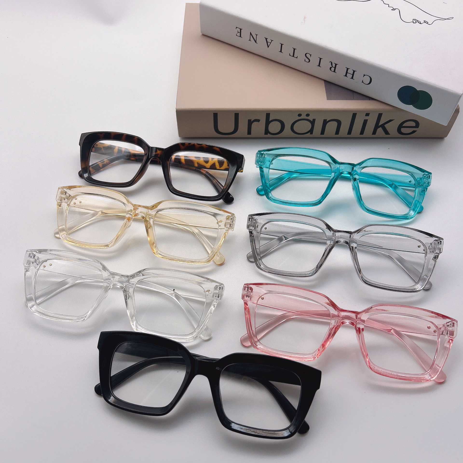 2025 New Crow Heart Flat Glasses for Women Without Makeup Square Frame Glasses Personalized Ultra-Light Transparent Gm Glasses Frame