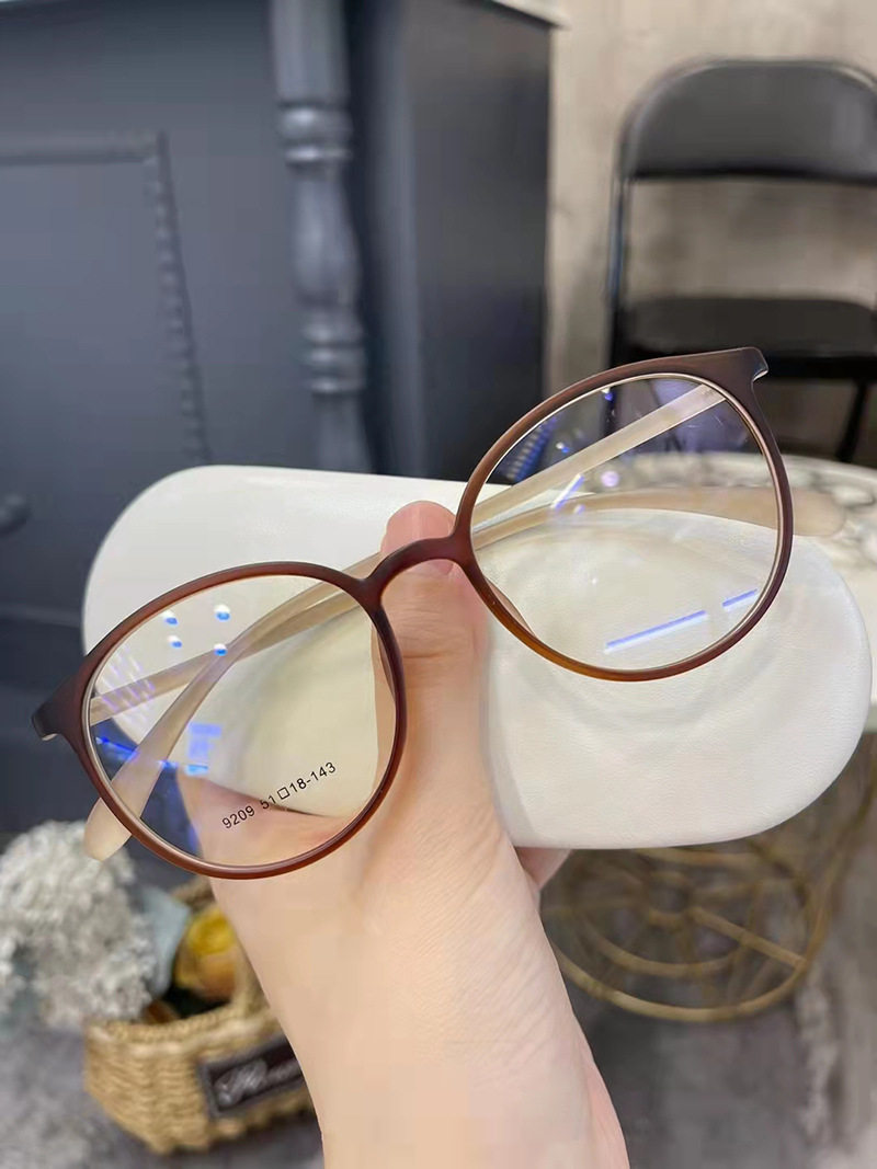 Korean version of artistic comfortable ultra-light TR90 glasses frame Women's 7G Korean retro glasses frame 6813 Net red small face 9209