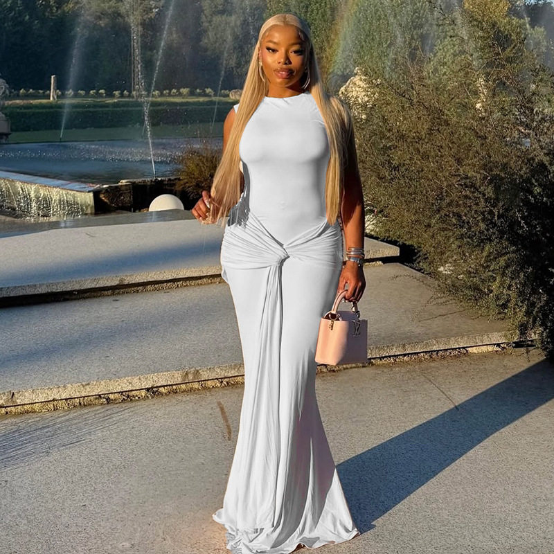 Elegant Ruched Bodycon Dress with Round Neck and Tie Detail Solid Color Slim Fit Long Sleeve Perfect for Parties and