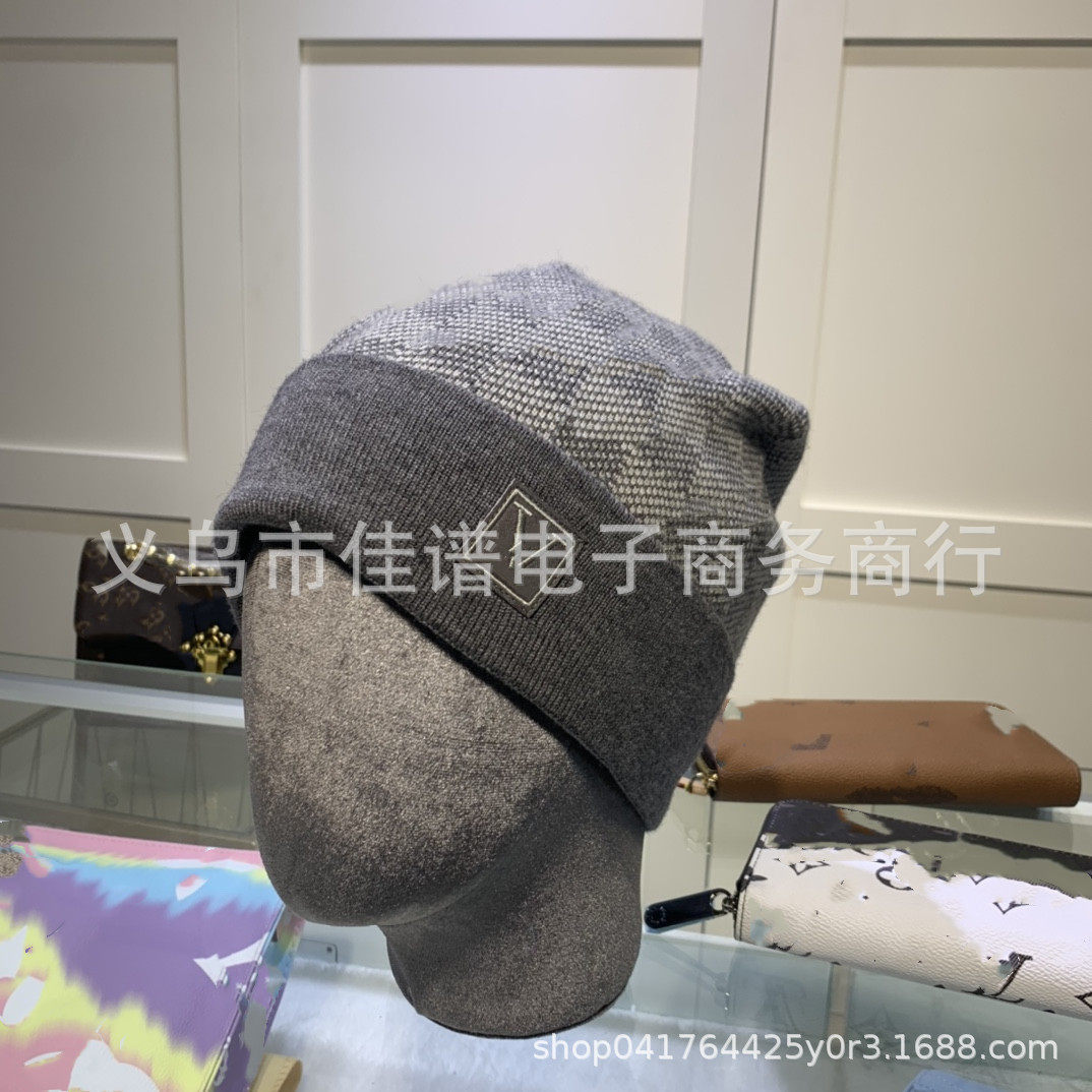 Korean style hat for women new style V letter all-match curled wool hat autumn and winter stylish cold hat warm knitted hat men's trend