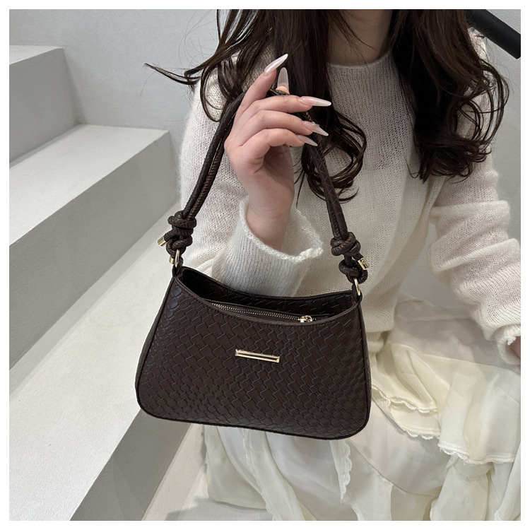 O1CN01jigUW51L08aAYrrcz !!2216157661236 0 cib