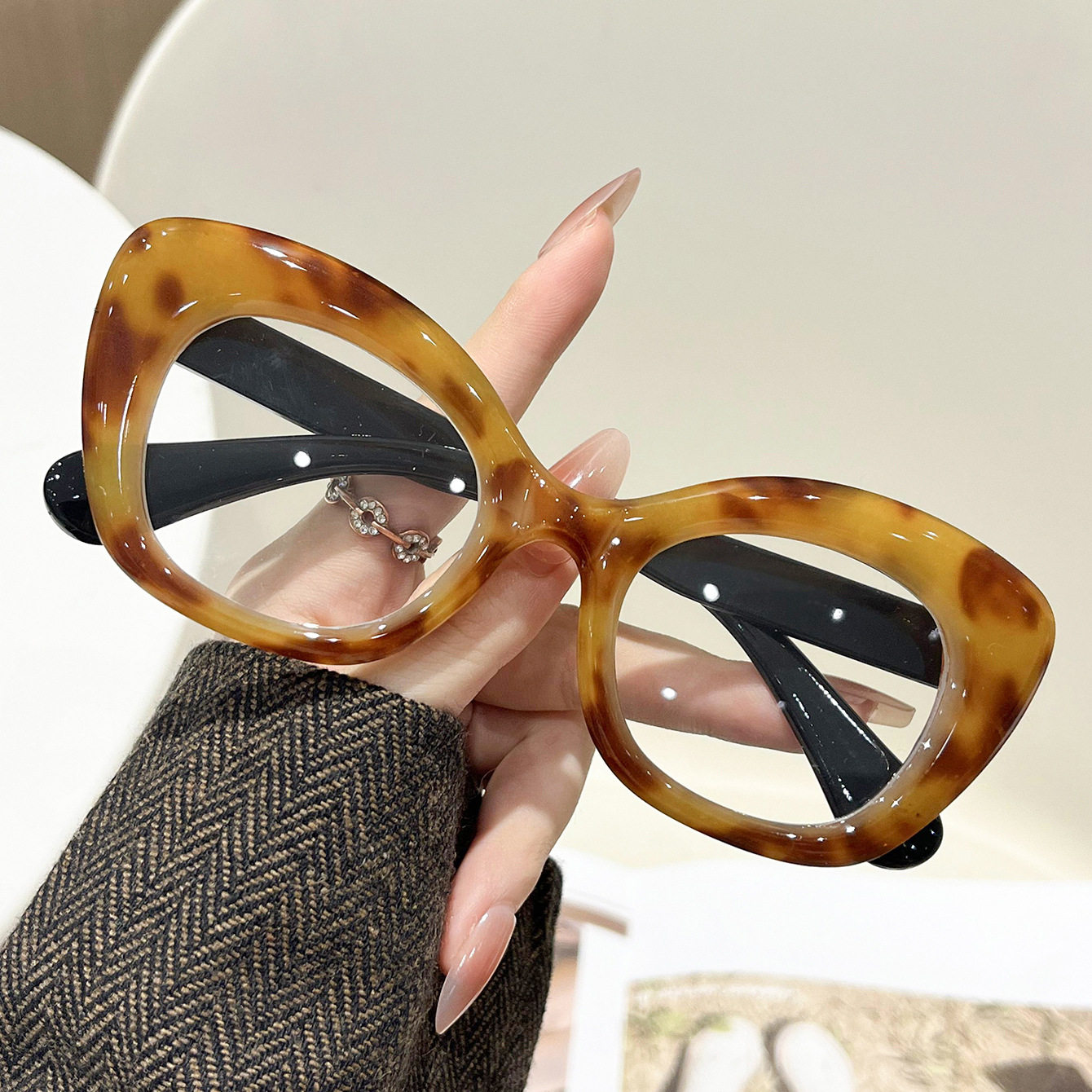Retro Leopard Print Butterfly Frame Glasses 2025 New High-End Cat-Eye Flat Mirror Cross-Border Internet Celebrity Fashion Glasses Frame