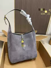 Genuine Leather Bucket Bag 2024 New Retro Nubuck Leather Large Capacity Commuter Armpit Bag High-End Shoulder Bag