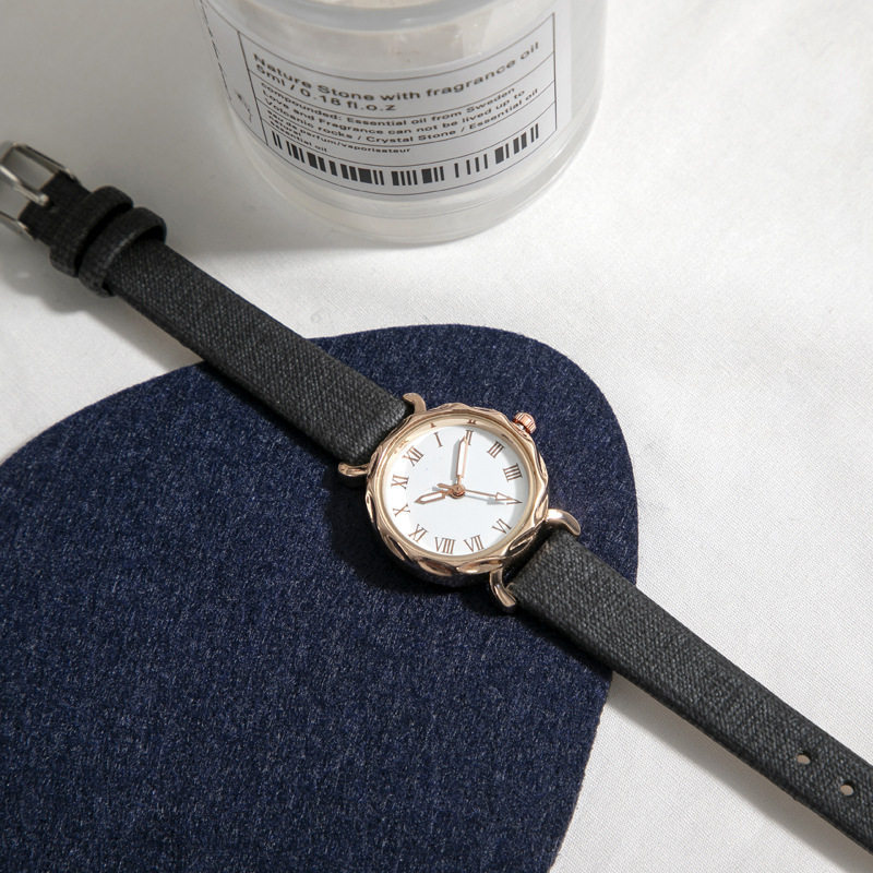 Roman scale belt personality fashion easy to ride simple casual small dial diamond college style quartz ladies hand