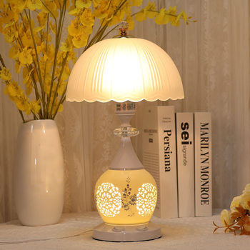 New Chinese-Style Bedroom Bedside Table Lamp, European-Style Home Use, Warm Wedding Room Long-Lasting Light, Glass Ceramic, Dimmable